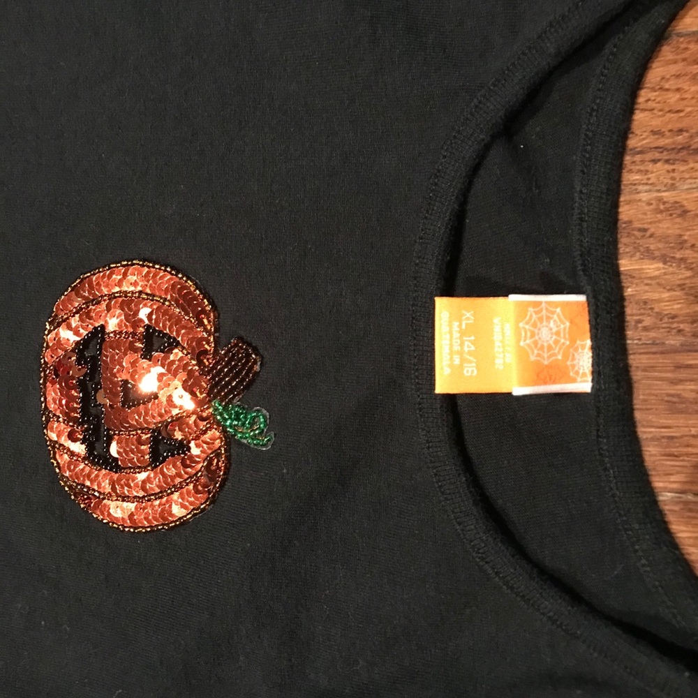 Long sleeve halloween tee 🎃 Size 14/16